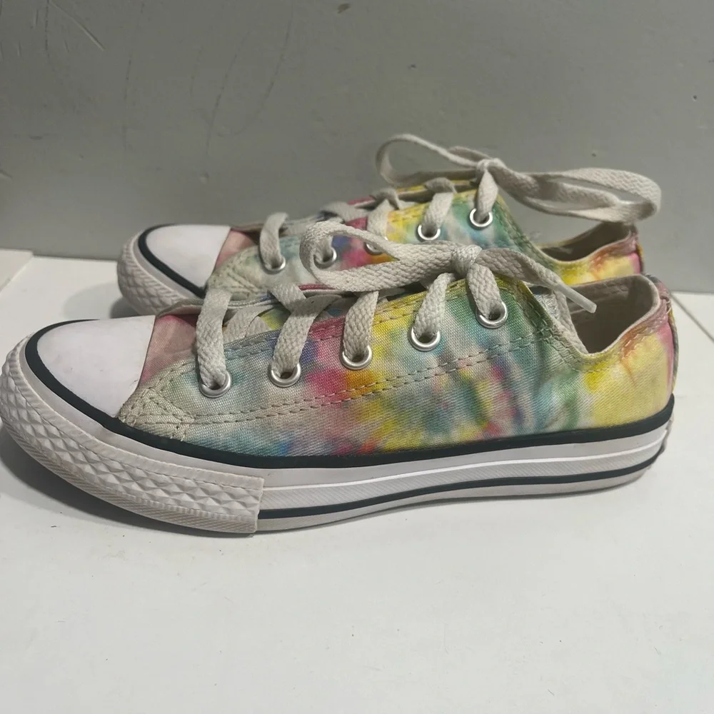 Girls Tie Dye Converse size 1